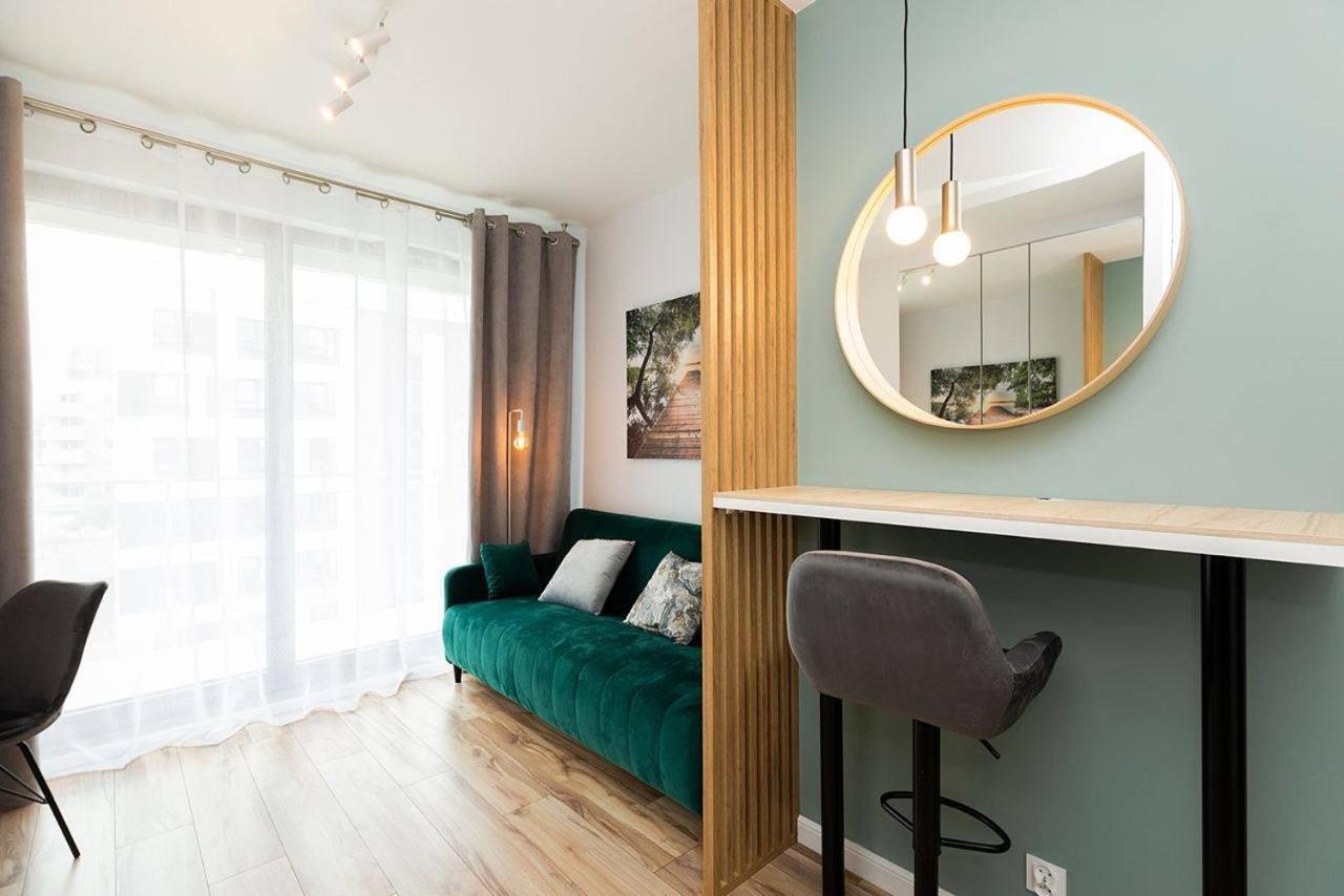 Easy & Comfortable, With Balcony, Very Close To The Center Varsovia Exterior foto