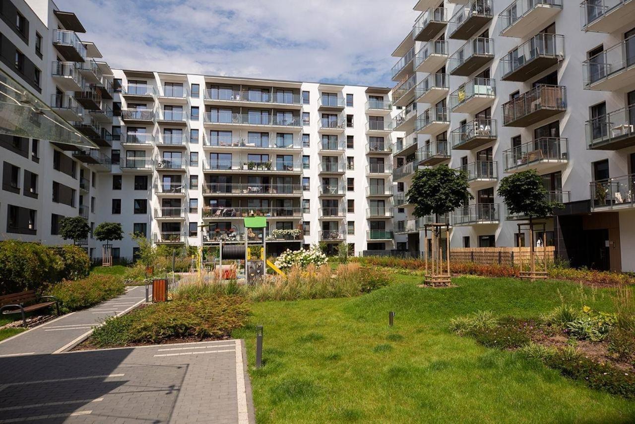 Easy & Comfortable, With Balcony, Very Close To The Center Varsovia Exterior foto